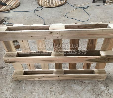 Pallet gỗ