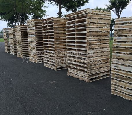Pallet gỗ